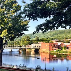 The Blue Rock - 16 Reviews - American (New) - 1 Ashfield St, Shelburne