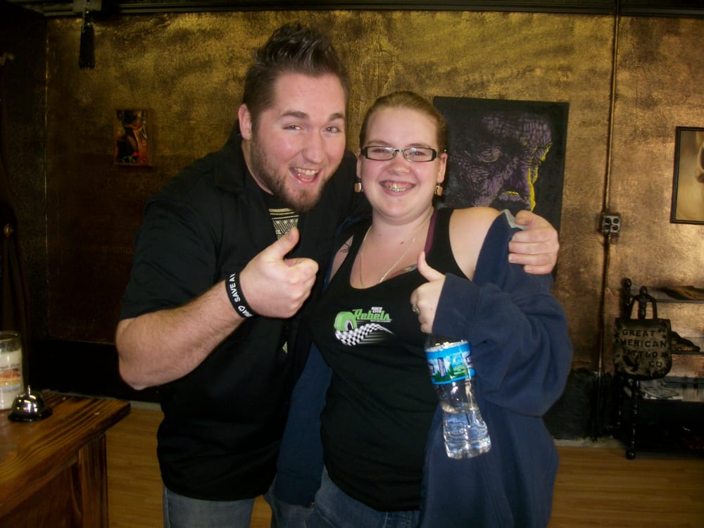 Talented artist Adam Stoner takes the time to make sure 