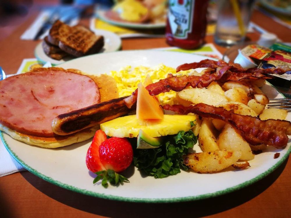 Cora's Breakfast & Lunch