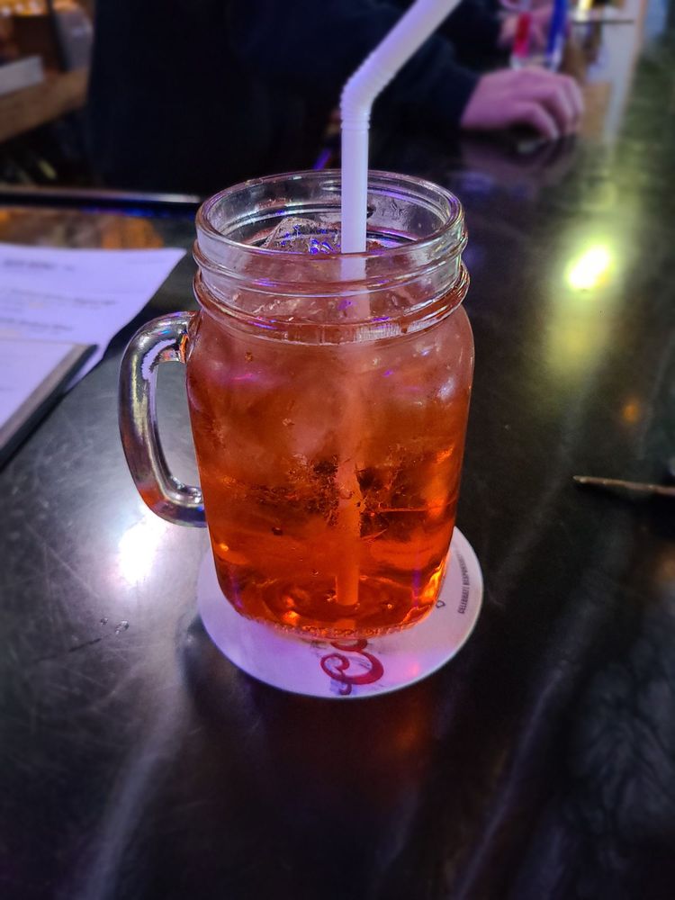 Brownie's Sports Bar and Tavern