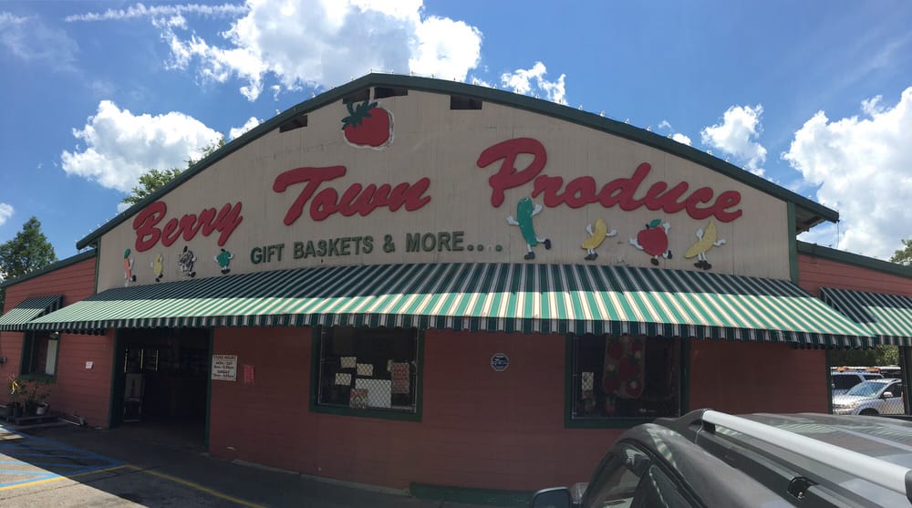 Berry Town Produce Fruits & Veggies 201 SW Railroad Ave