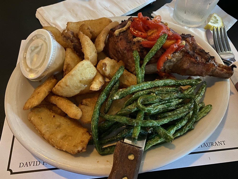 Eighteen East Restaurant and Bar Image