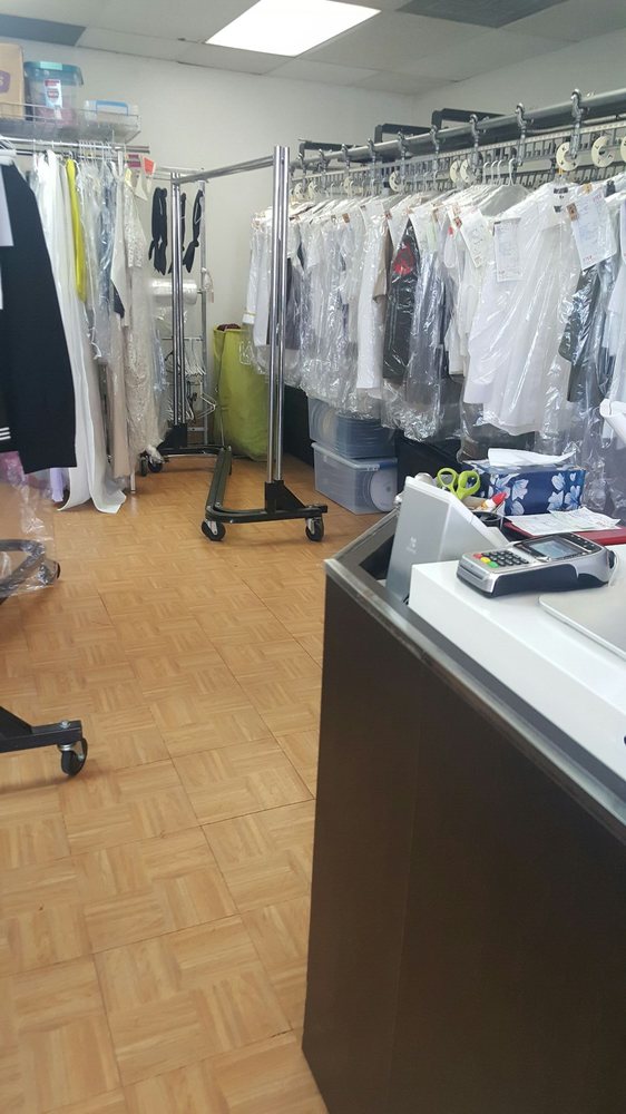 Del’s Tailor Shop & Cleaners 90 Reviews Sewing & Alterations 2850