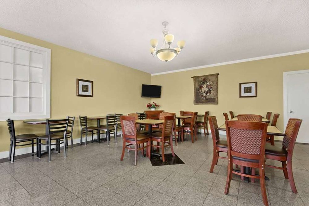 Days Inn by Wyndham Emporia