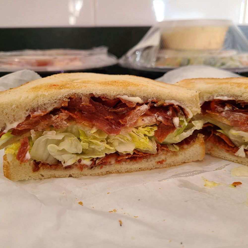 Ro-Lynn Deli