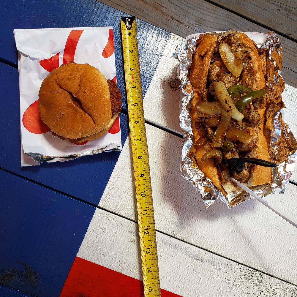 TJ's Dawg House