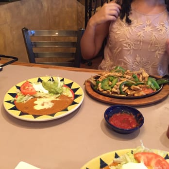 La Carreta Mexican Restaurant 65 Photos 314 Reviews Photo Of La Carreta Mexican Restaurant Nashua Nh United States En Fajitas