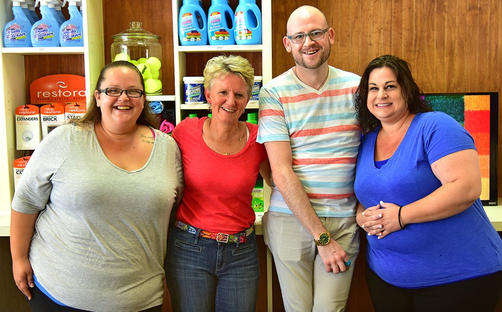 Dee’s Cleaners & Laundromat 10 Photos & 10 Reviews Dry Cleaning