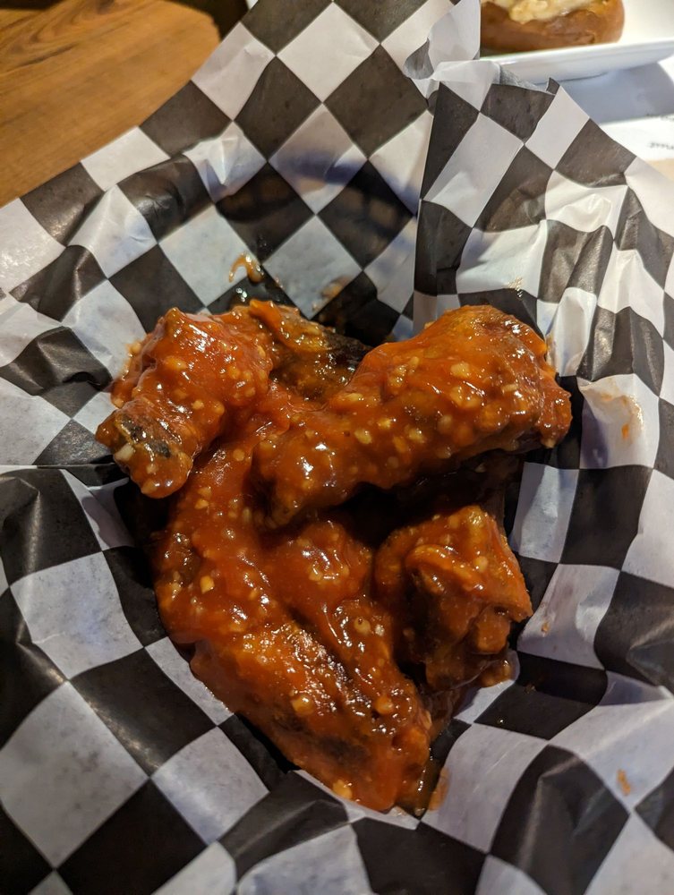 R Bar And Grill