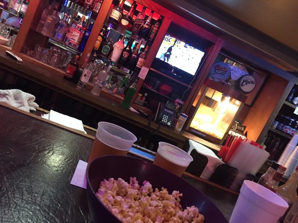 Lyons Den Bar