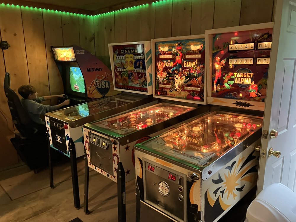Hoppers Retro Arcade