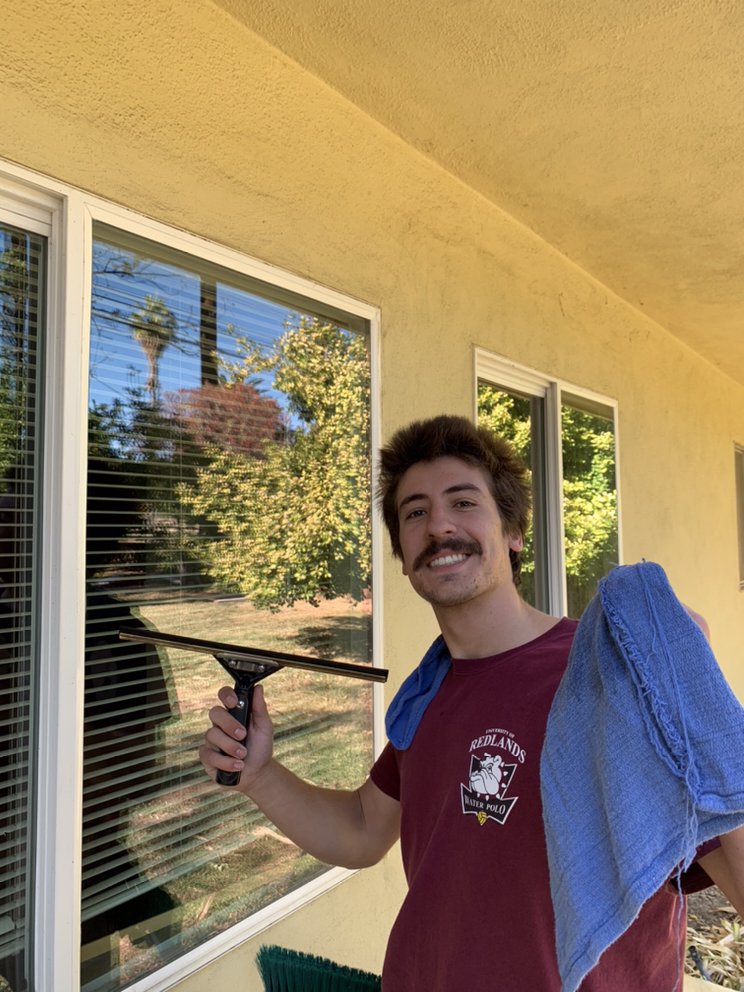 Chris’ Window Cleaning