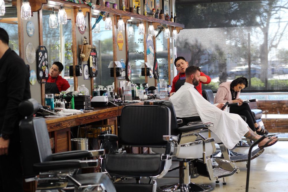 Hermanos Barber Shop 19148 Brookhurst St Huntington Beach Ca 92646