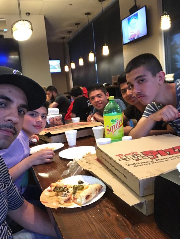 Tony S Big Cheese Pizza 15 Reviews 2204 W Nob Hill Blvd Tony S Big Cheese Pizza 15 Reviews 2204 W Nob Hill Blvd Yakima Wa Restaurant Phone Number Yelp