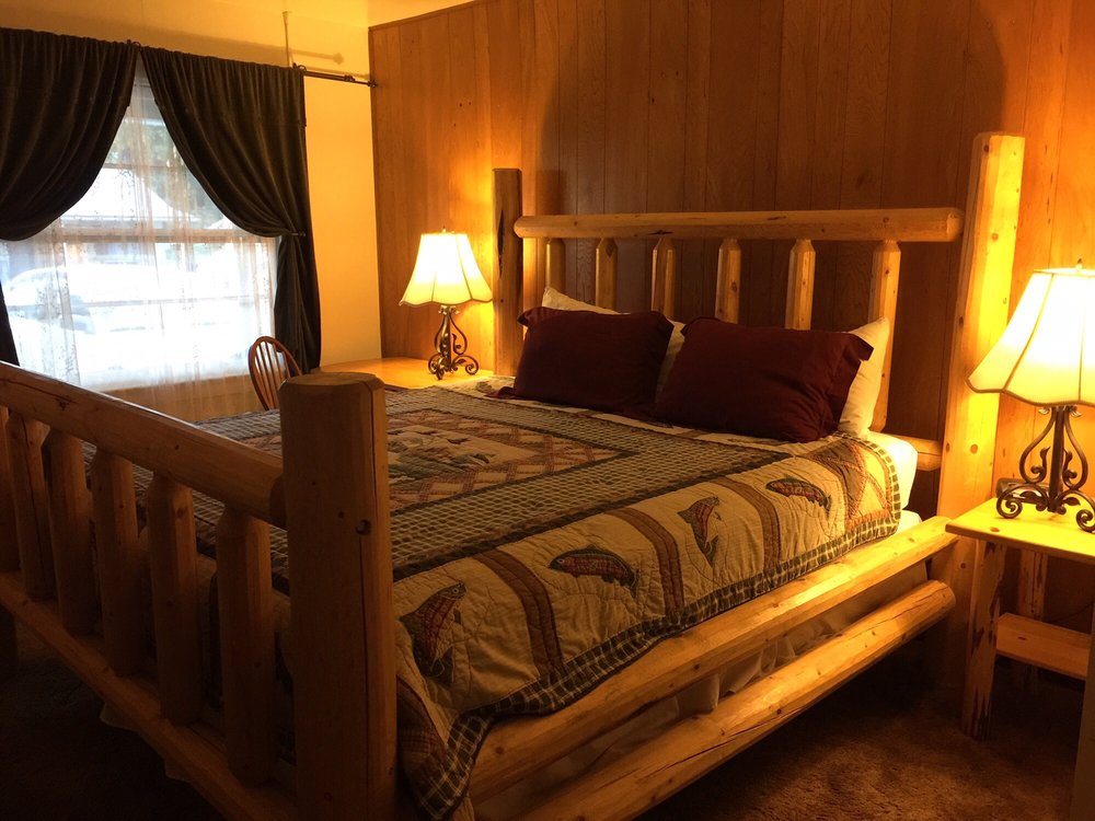 The Dunsmuir Lodge 20 Photos & 50 Reviews Hotels 6604 Dunsmuir