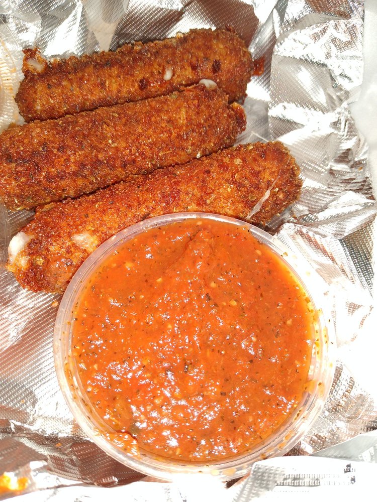 Ruckus Pizza, Pasta, and Spirits