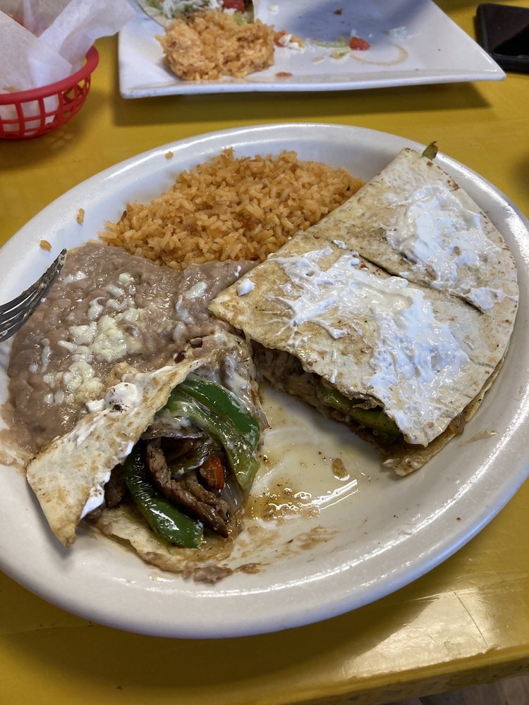 Burrito Mexican Restaurant Image