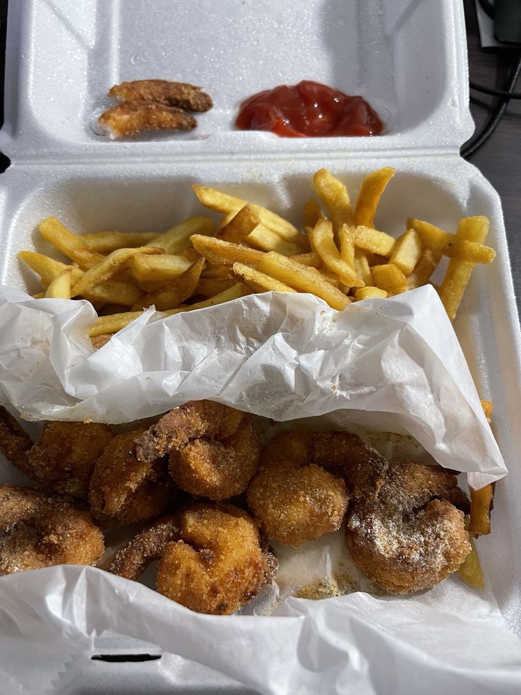 Whales Wings and Seafood