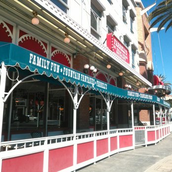 Farrell S Ice Cream Parlour Restaurant Order Food Online 2070 Photo Of Farrell S Ice Cream Parlour Restaurant Brea Ca United States Outdoor