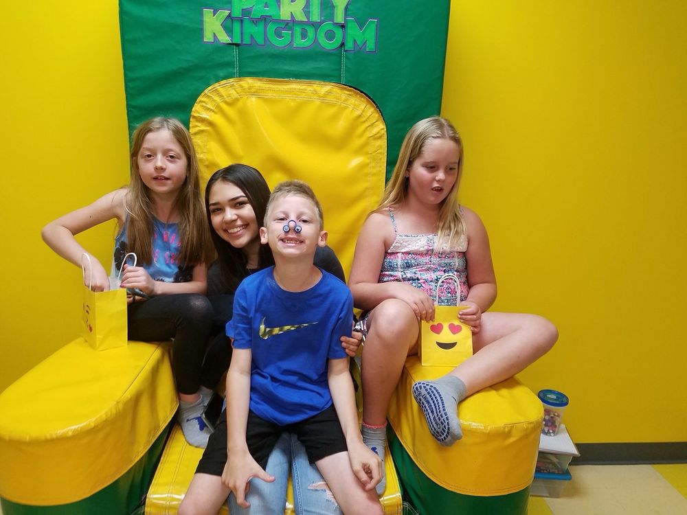 Party Kingdom 170 Photos & 136 Reviews Trampoline Parks 3937