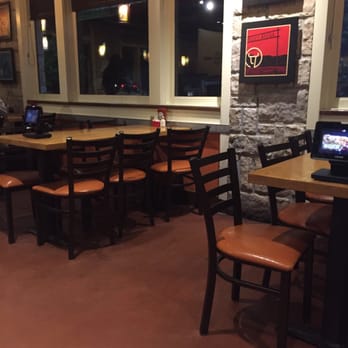 Chili S Order Food Online 55 Photos 100 Reviews American Photo Of Chili S Sterling Va United States Dining Room Area