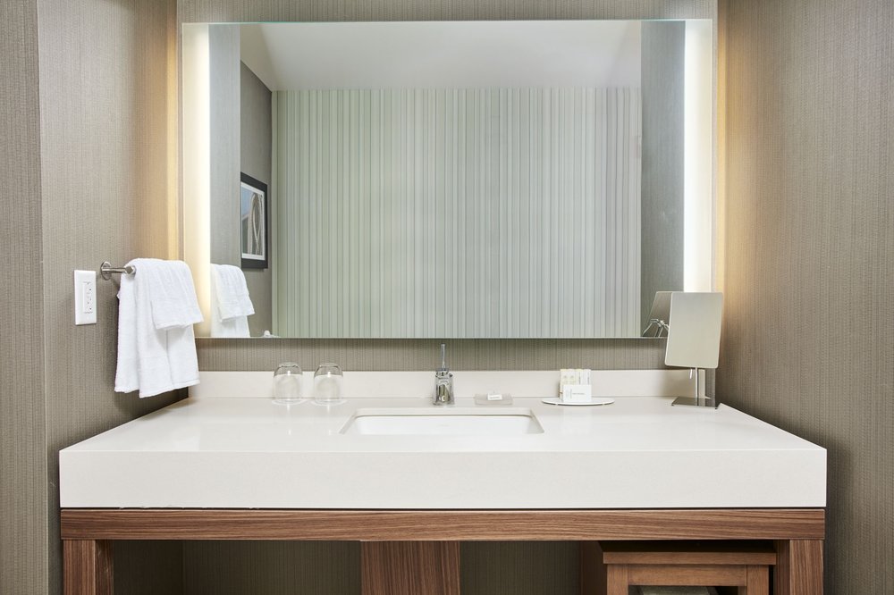 Courtyard by Marriott Erie Bayfront