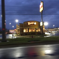 Wendy S Burgers 7741 Richmond Hwy Omattox Va Restaurant Photo Of Wendy S Omattox Va United States