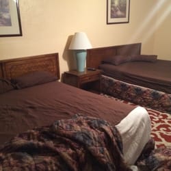 Stagecoach Motel 19 Photos 11 Reviews Hotels 904 W Main St Photo Of Stagecoach Motel Quartzsite Az United States I Pulled Both Bedspreads