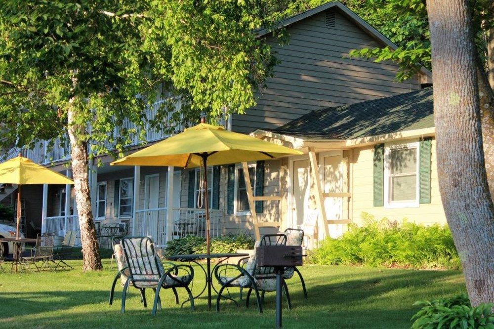 Bluffside Motel Hotels 10641 Bluffside Ln, Sister Bay, WI Phone