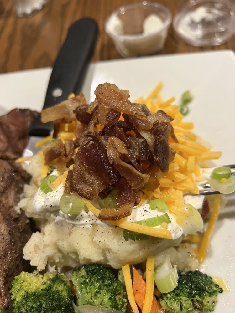 Steak & Anchor Restaurant & Lounge