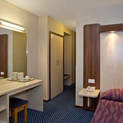 Royal National Hotel 28 Photos 44 Reviews Hotels 38 51 Photo Of Royal National Hotel London United Kingdom
