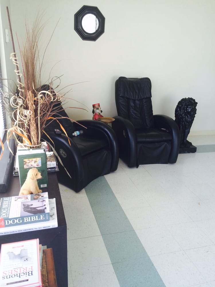 Massage Chairs In Waiting Area Yelp