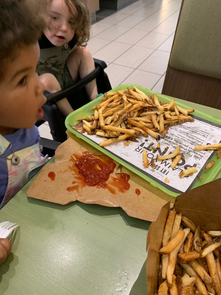 New York Fries - Conestoga Mall