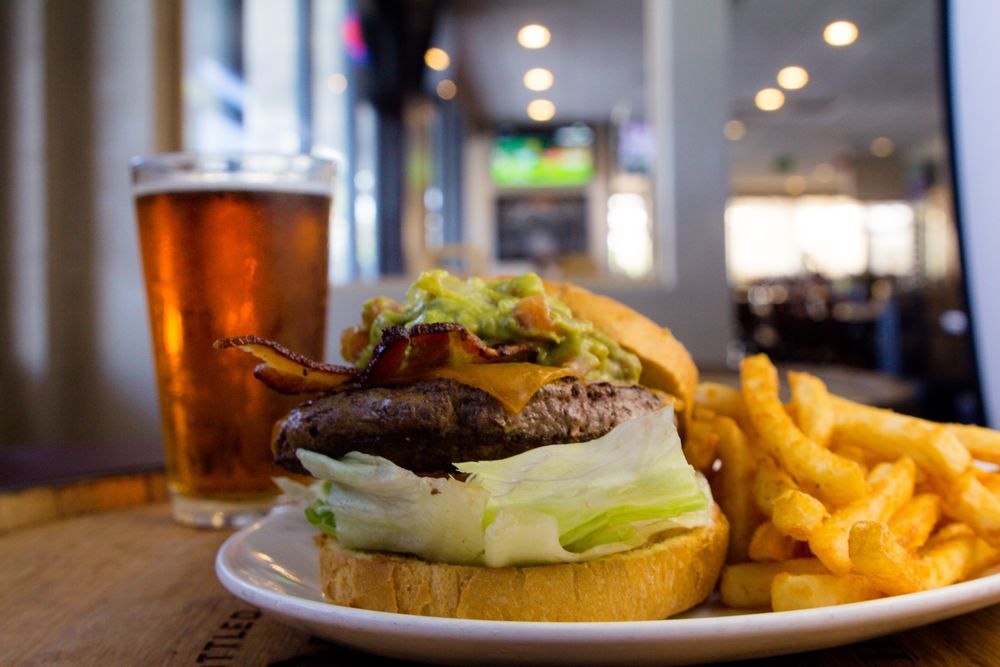 Mainstream Bar & Grill