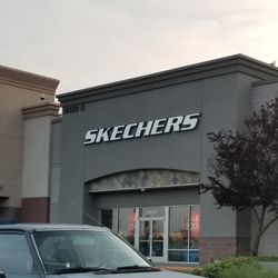 skechers outlet seattle
