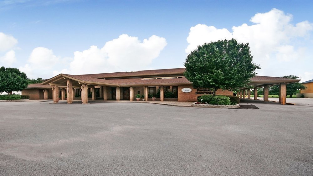 Earthman Baytown Funeral Home