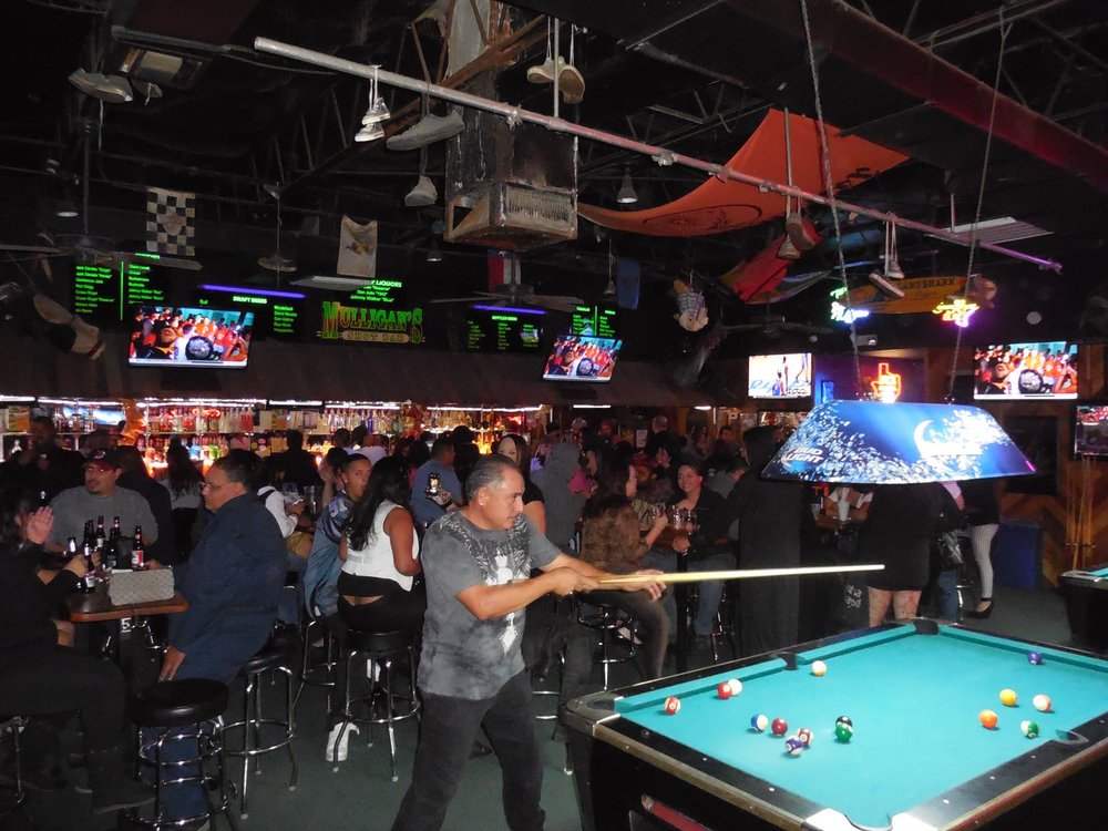 Mulligan’s Shot Bar Sports Bars 1815 Trawood Dr, El Paso, TX
