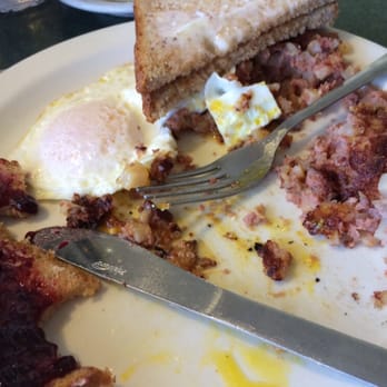 Bay Family Restaurant Order Food Online 52 Photos 43 Reviews Photo Of Bay Family Restaurant Green Wi United States Hash And
