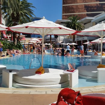 Encore Beach Club Lily Pad The Best Beaches In World Encore Beach Club Lily Pad The Best Beaches In World