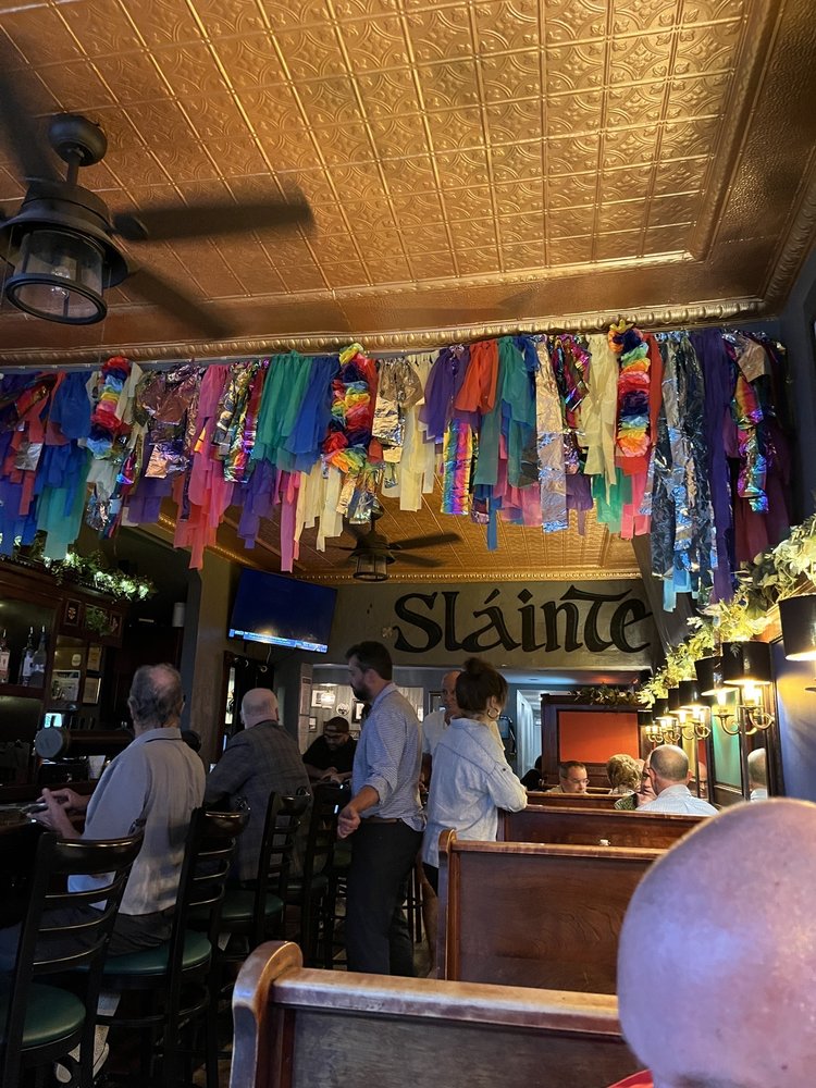 Monterey Pub