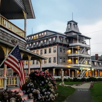 Summercamp Hotel 82 Photos 46 Reviews Hotels 70 Lake Ave Photo Of Summercamp Hotel Oak Bluffs Ma United States One Two