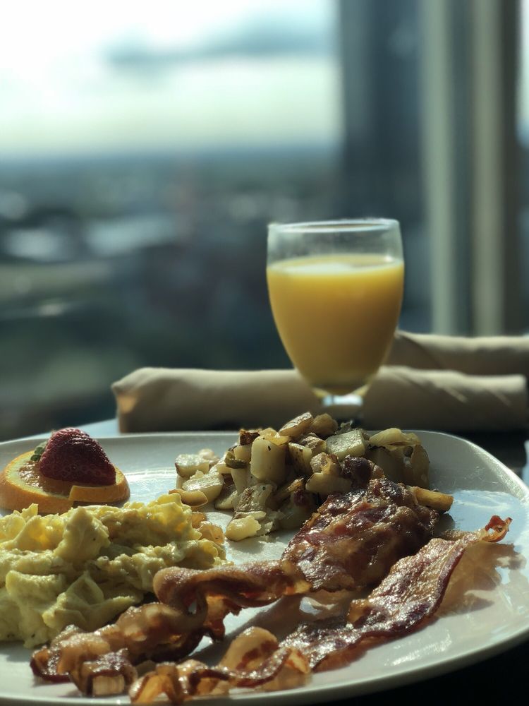 Skye Tower Restaurant & Lounge