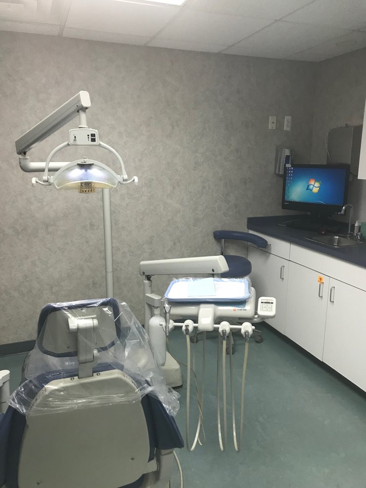 image of business Detroit Dental Specialists