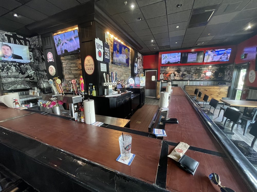 Coach’s Neighborhood Grill