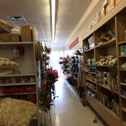 Holiday Hours Joann's is a crafters paradise selling everything from paints, fabrics, frames, crafts, and florals to decor for the home and holidays.5/5(7).