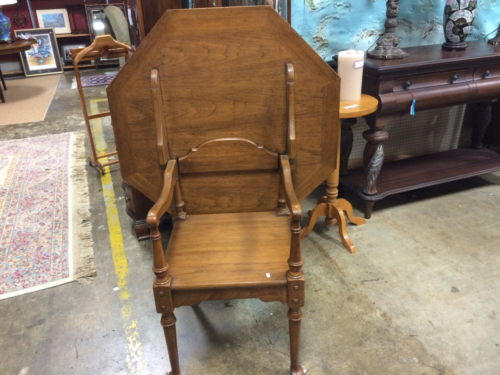 The Red Collection Used, Vintage & Consignment 1411 Mill St