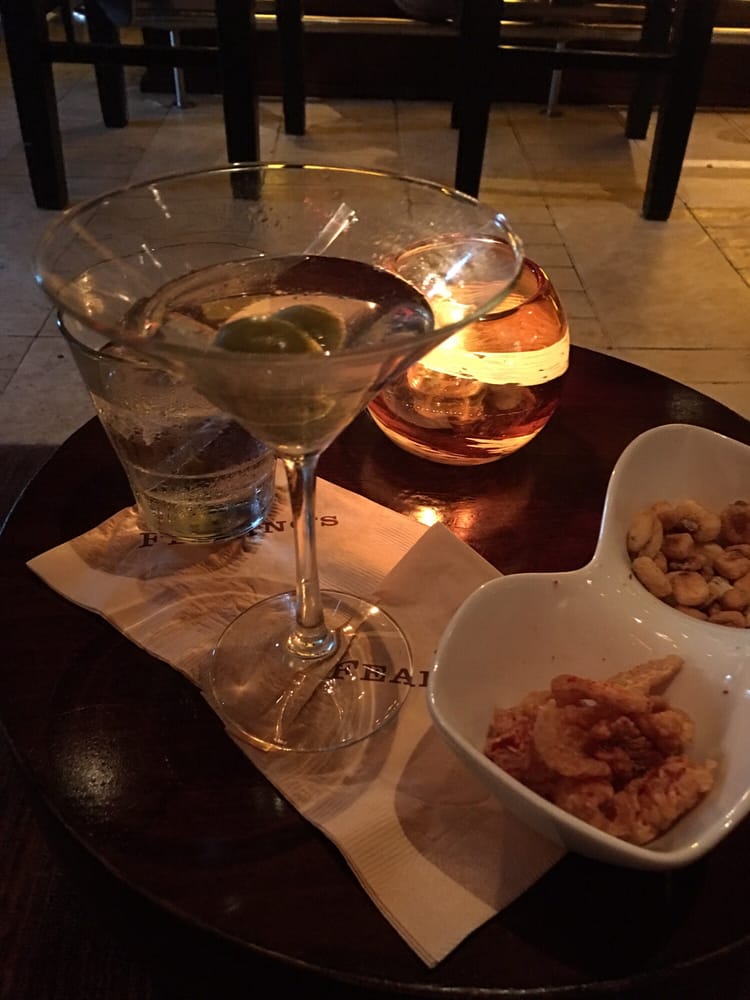 Rattlesnake Bar 46 Reviews Lounges 2121 McKinney Ave, Uptown