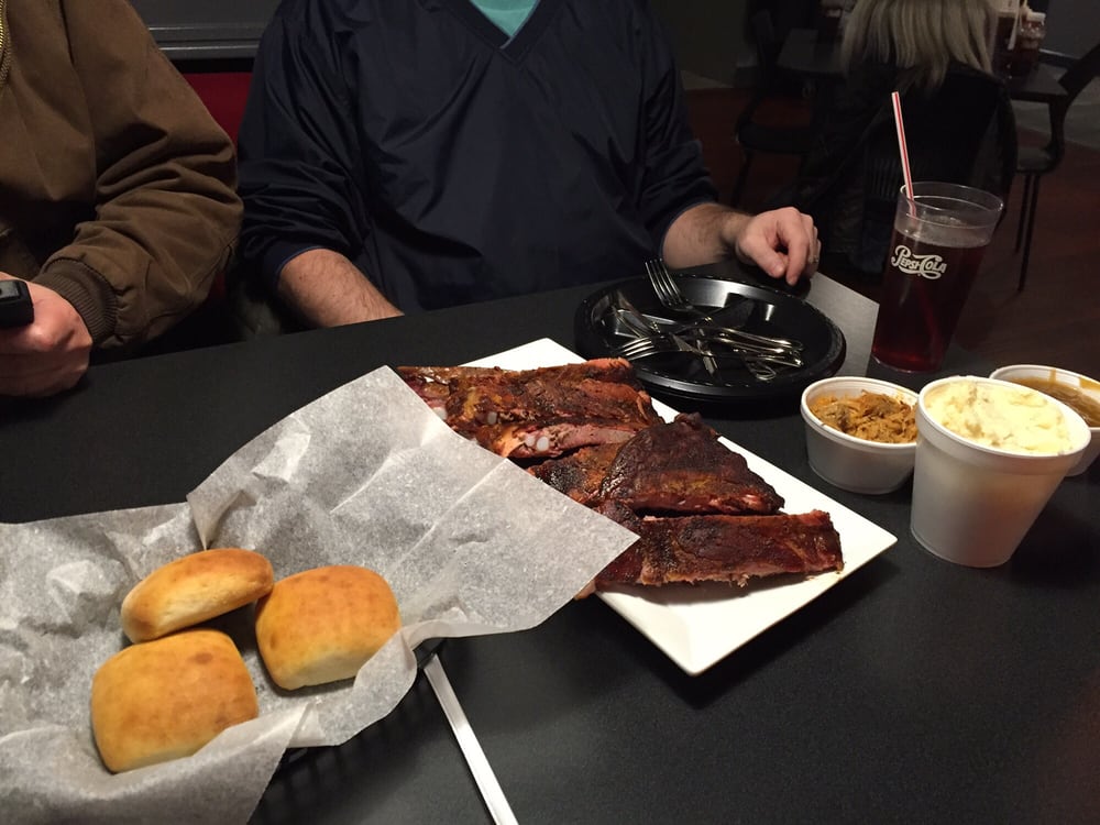 Brothers BarBQue 18 Photos & 31 Reviews Barbeque 1055 N Main St