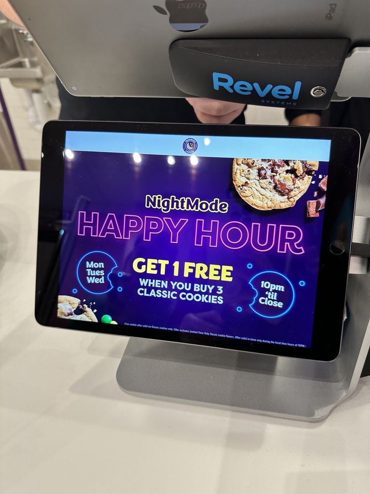 Insomnia Cookies