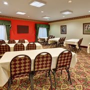 Country Inn Suites Hotels 12400 Highway 72 N Loudon Tn Cozy Lobby Photo Of Country Inn Suites Loudon Tn United States
